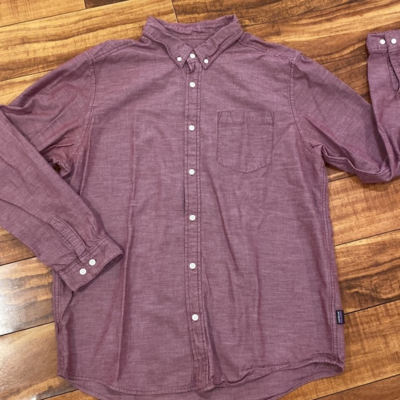Men’s Patagonia button up shirt - Picture 2 of 4